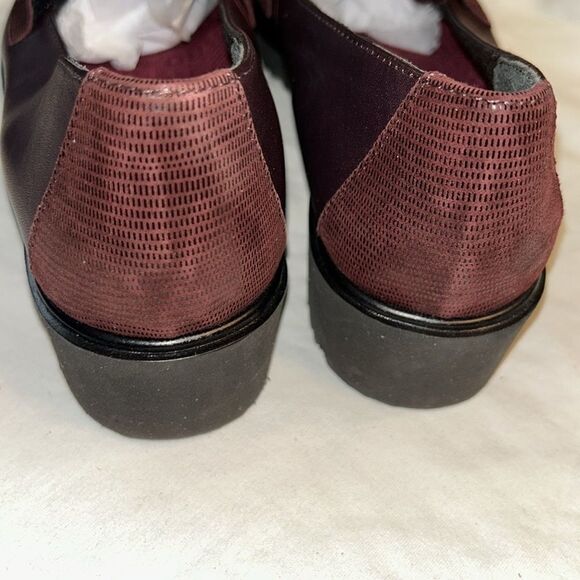 Munro Geana Wine Color Leather Loafers Shoes(Size 8M) - Picture 7 of 11